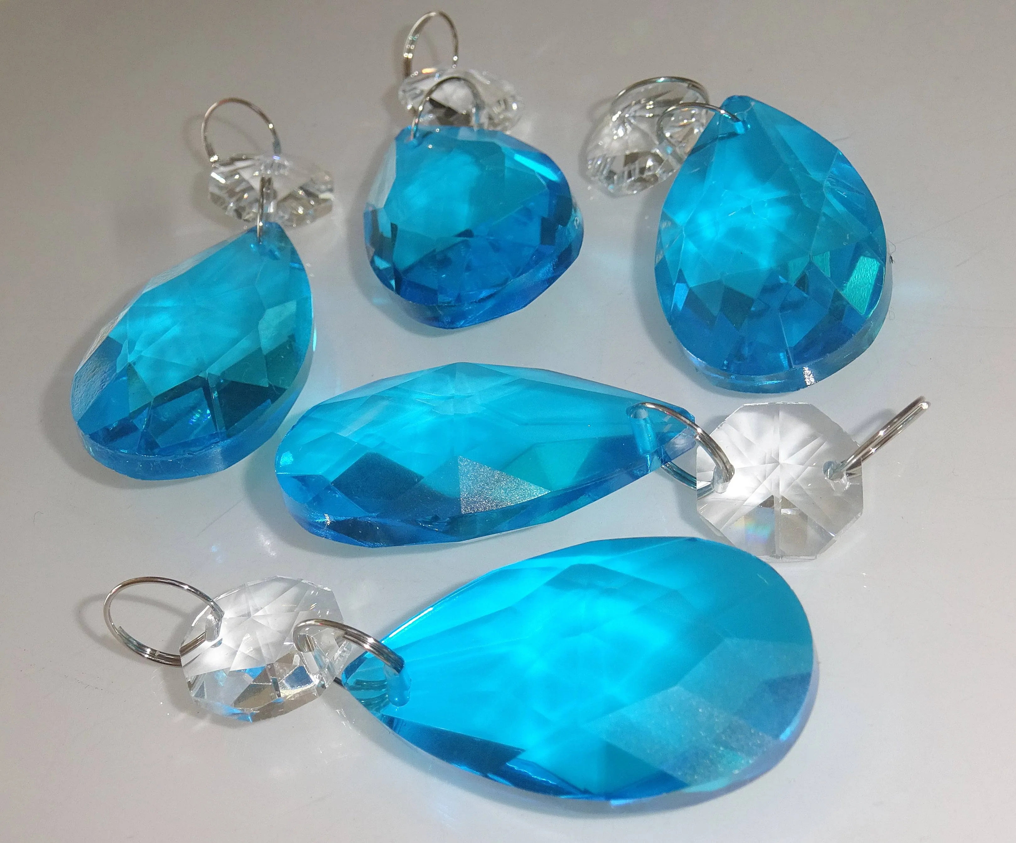 25 Teal Chandelier Drops Beads Prisms Cut Glass Crystals Droplets Light Lamp Parts