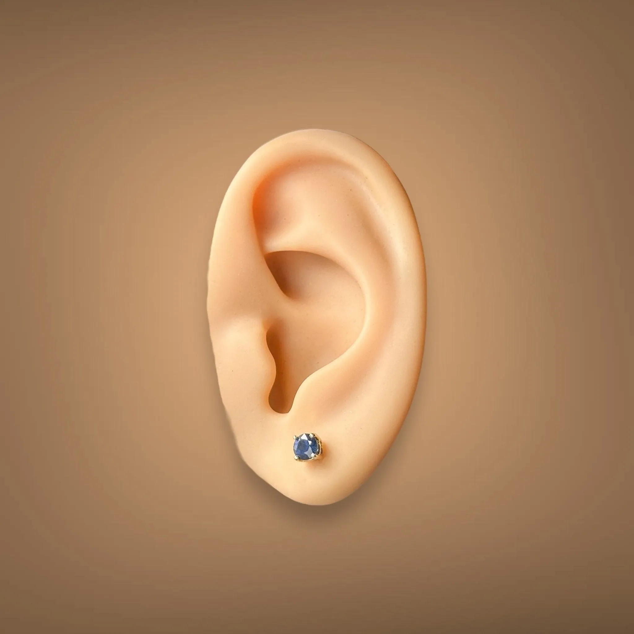 Estate 14K Y Gold 4mm 0.60ctw Sapphire Stud Earrings